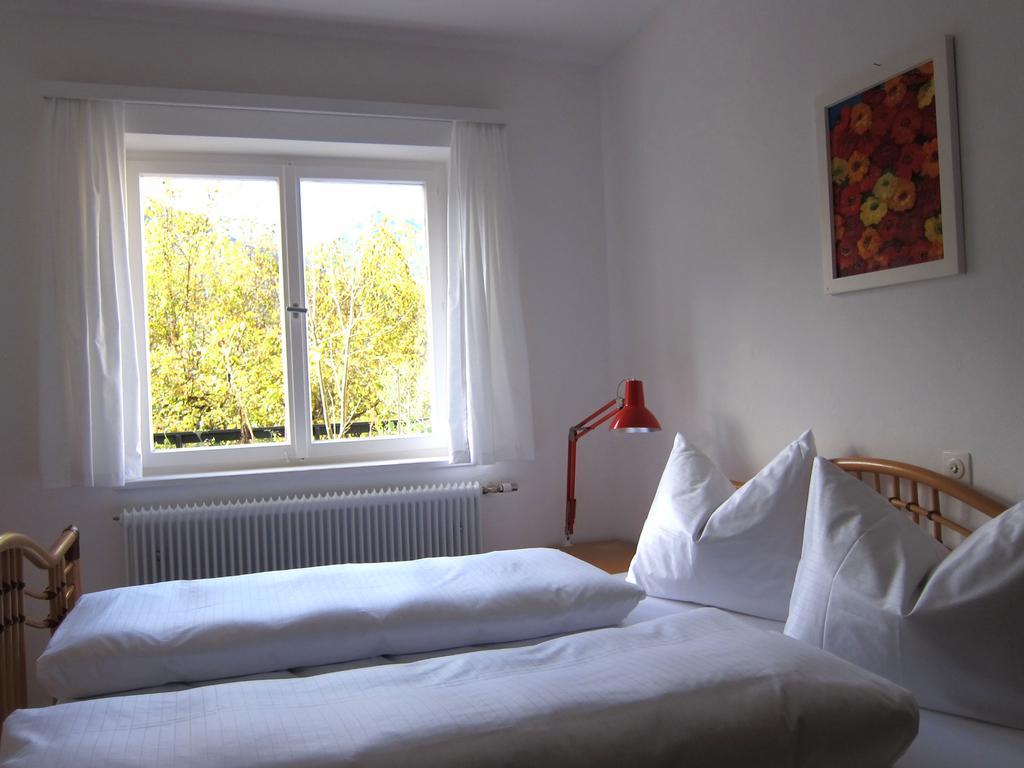 Appartement Dorfplatz 쉬룬즈 객실 사진
